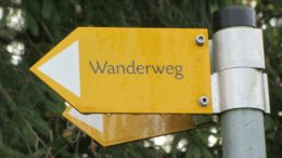 Wanderweg Hinweisschild