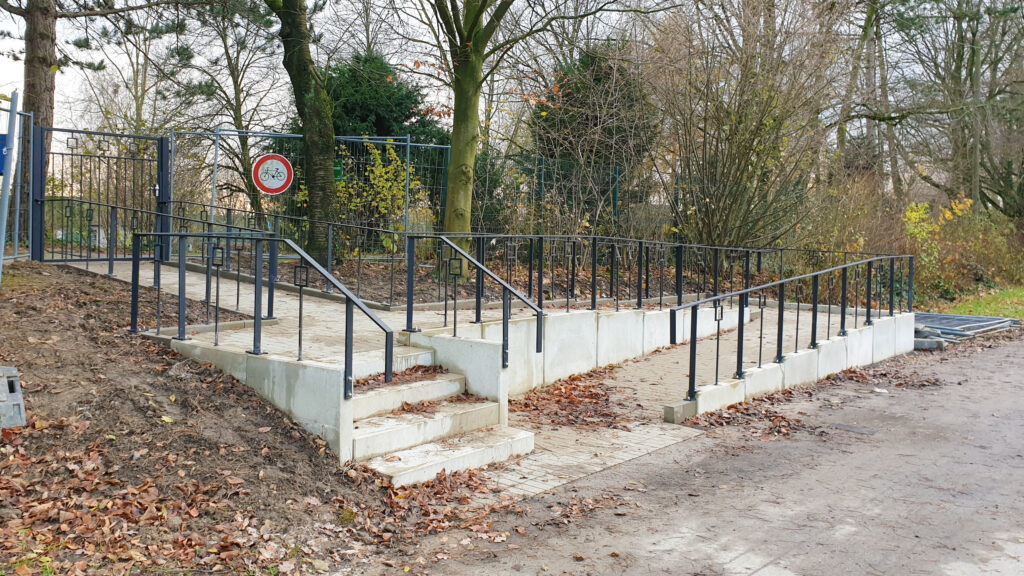 Barrierefreier Eingang Zum Friedhof Lindenheide Freigegeben