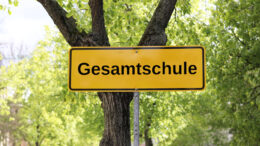 Straßenschild Gesamtschule