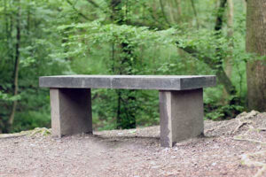 Bugatti Bench MenschenSpuren Neandertal