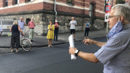Diskussionsrunde zur Verkehrsberuhigung am Rathaus