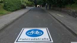 Fahrradstraßen-Piktogramm