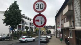 Neues Verkehrsschild Überholverbot