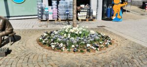 Blumenbeet am Löffelschleifer