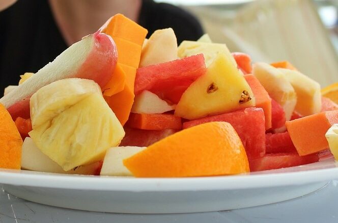 „Schnippel-Party“ für Kinder auf dem Wochenmarkt „Schnippel-Party“ für Kinder auf dem Wochenmarkt
