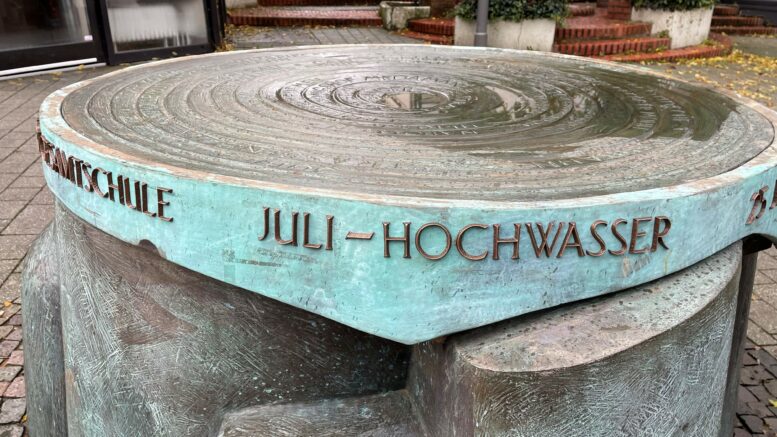 Das wachsende Denkmal "Erinnering" am Lavalplatz