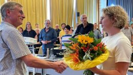 Bürgermeisterin Sandra Pietschmann verabschiedet Jan Söffing aus dem Rat