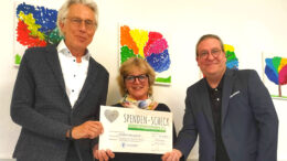 Knallfrösche spenden 7000 Euro an den Kinderschutzbund