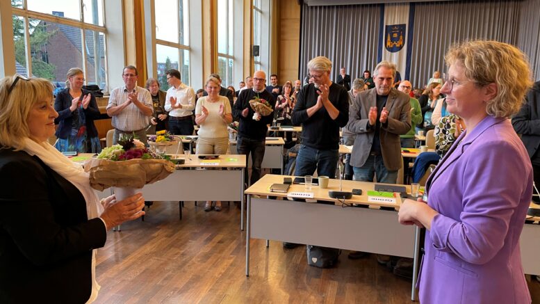 Wiederwahl der Ersten Beigeordneten Veronika Traumann