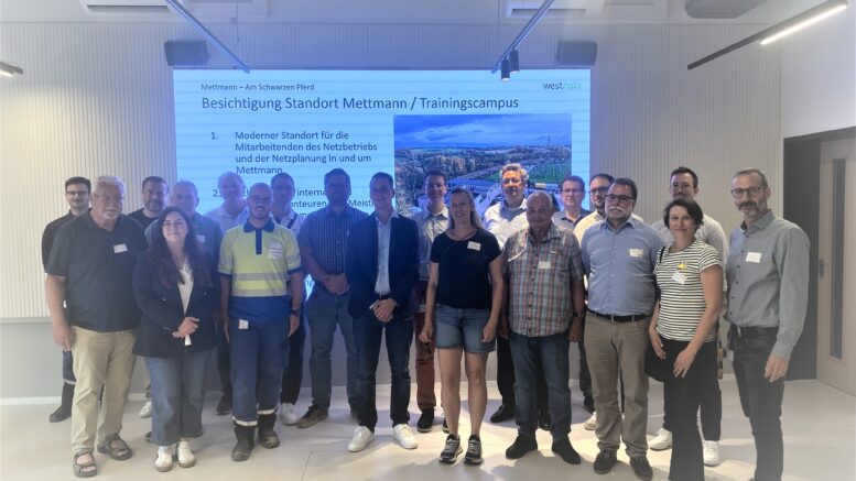 Besuch von Rat und Verwaltung im Trainingscampus von Westnetz