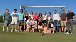 Ehrung der 1. MTHC-Hockeydamen durch Bürgermeister André Bär